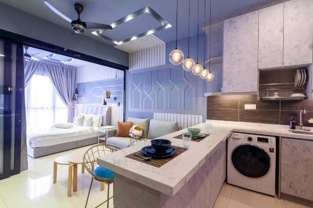 Highpark Suites In Petaling Jaya, Kelana Jaya By Plush Kampong Baharu Sungai Way Extérieur photo