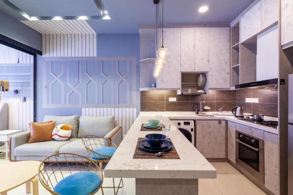 Highpark Suites In Petaling Jaya, Kelana Jaya By Plush Kampong Baharu Sungai Way Extérieur photo